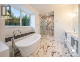 8578 Rumming Rd, Lantzville, BC V0R2H0 Photo 39