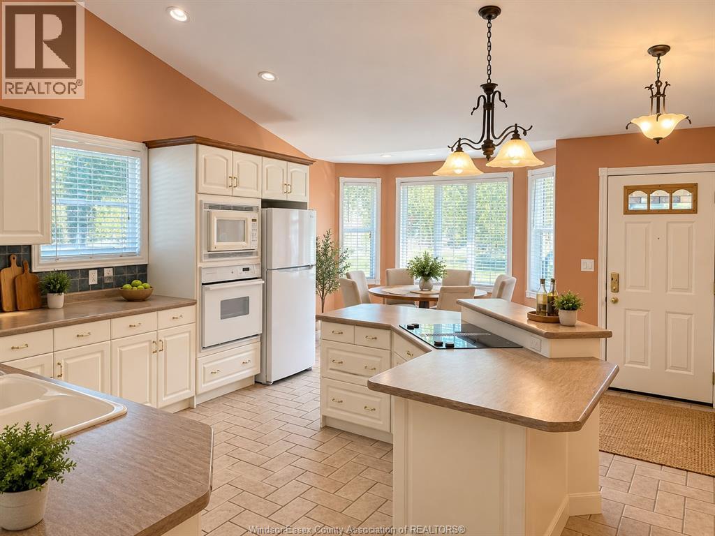 1615 BLUE HERON - 5
