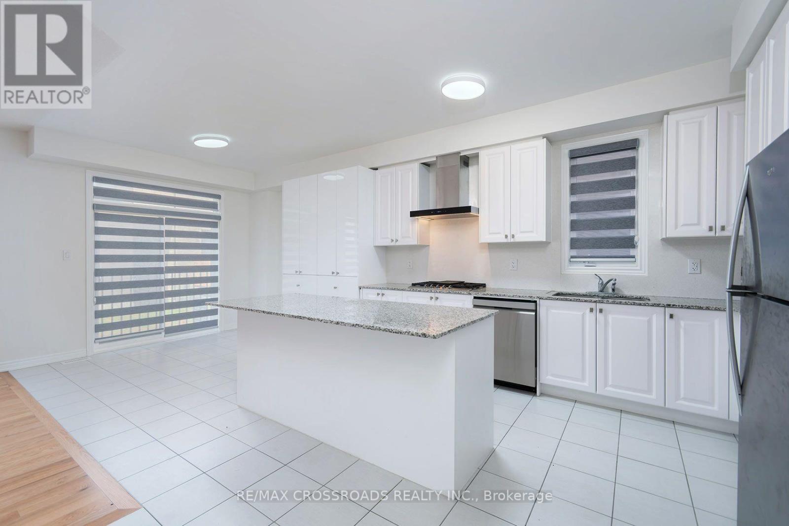 1897 Passionfruit Grove, Pickering, ON photo 7