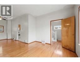 1731 26 Avenue SE - photo 4