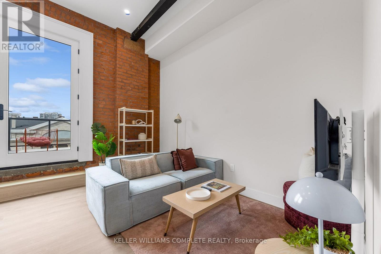 Photo of 56 York Boulevard