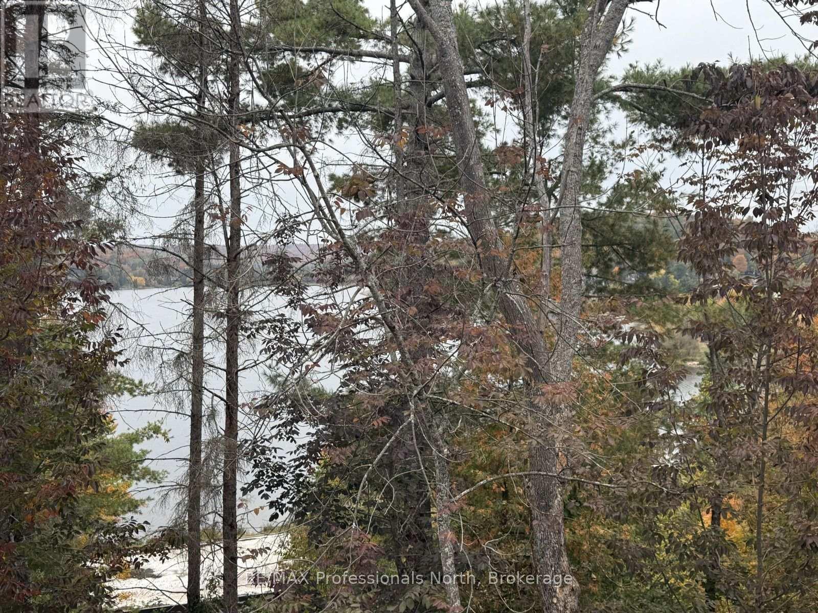 4 Lake Avenue — photo 28