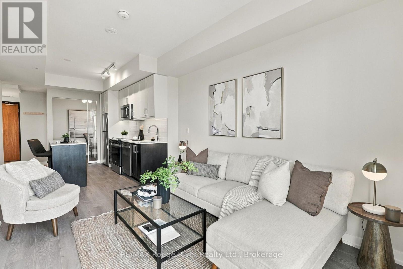 217- 201 Brock Street South, Whitby, ON photo 12