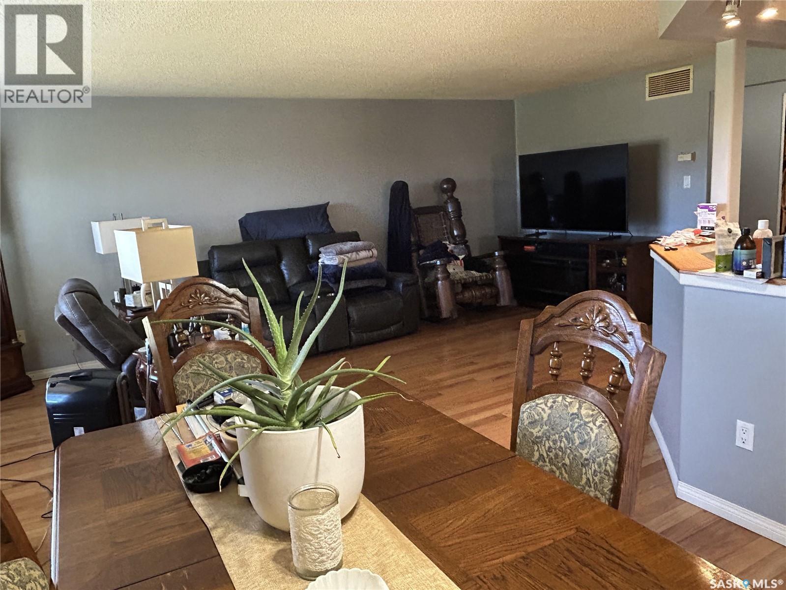 #202 12 Cundall DRIVE - 10
