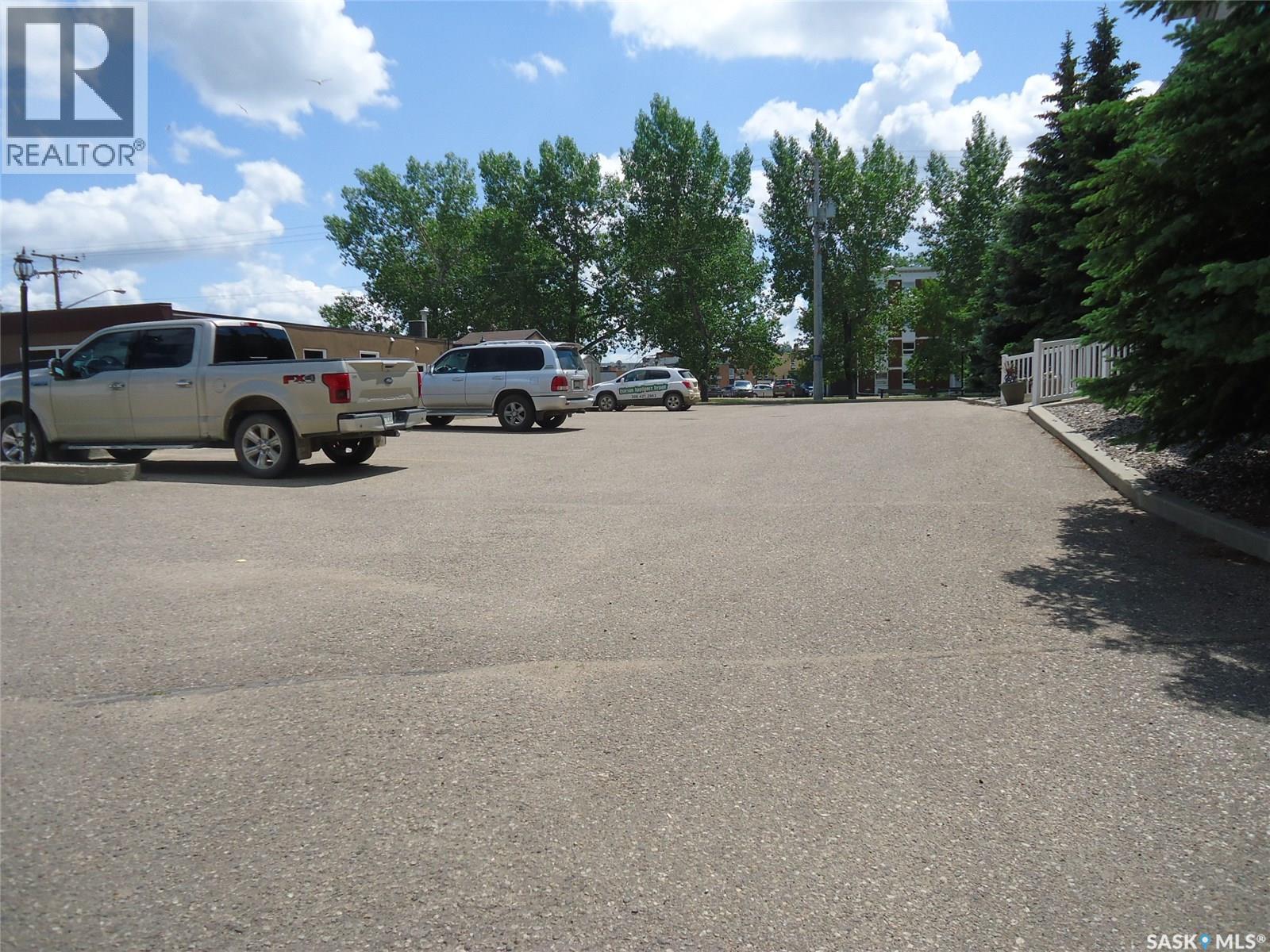 #202 12 Cundall DRIVE - 36