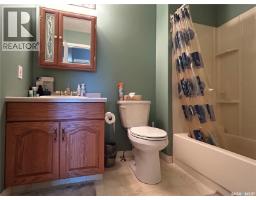 202 12 Cundall Drive, Estevan, SK S4A1T1 Photo 24