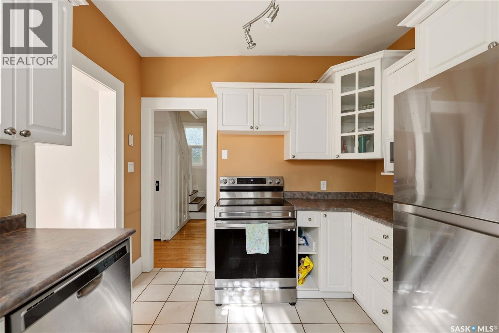 2917 Robinson STREET - Image 10
