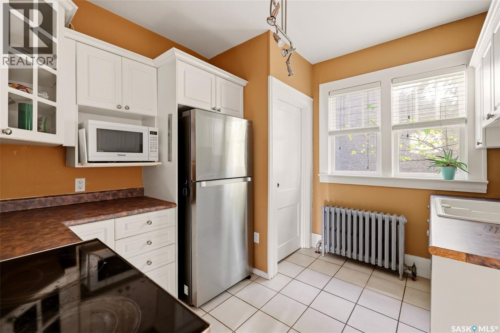 2917 Robinson STREET - Image 9