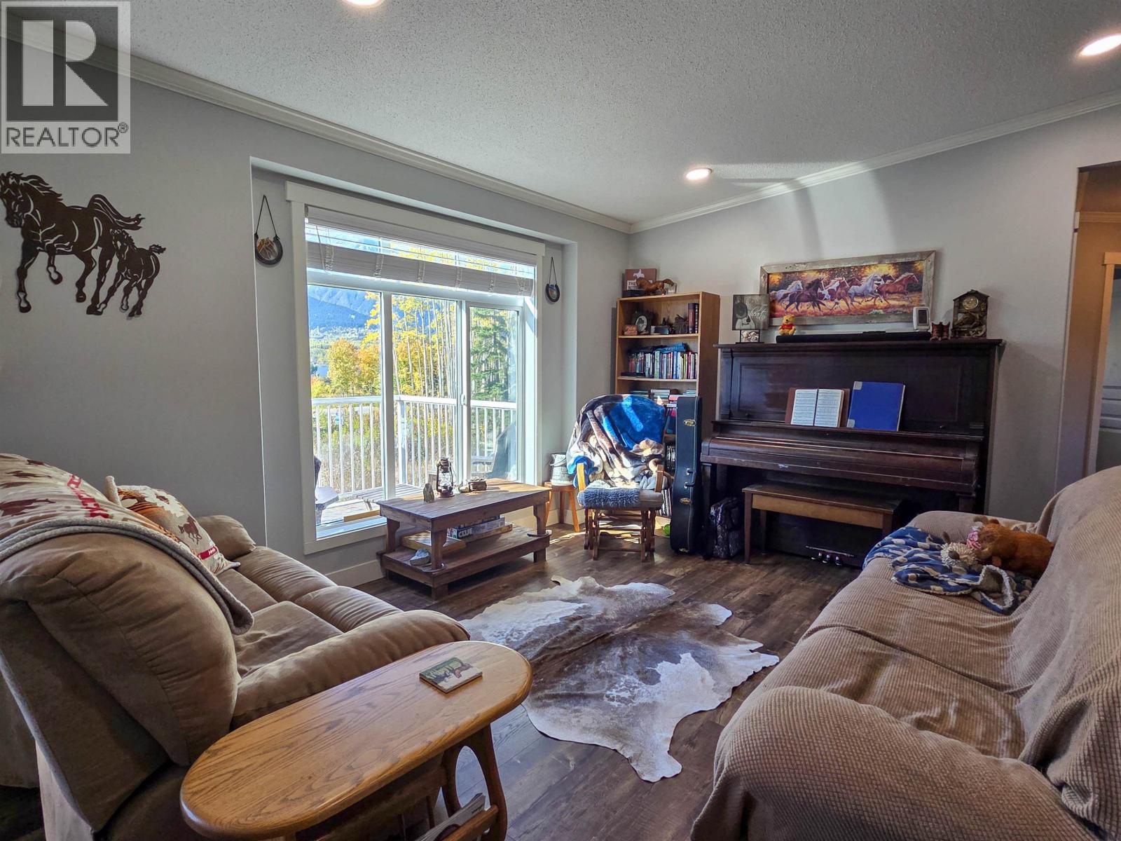 6380 DAWSONS LANE, Smithers