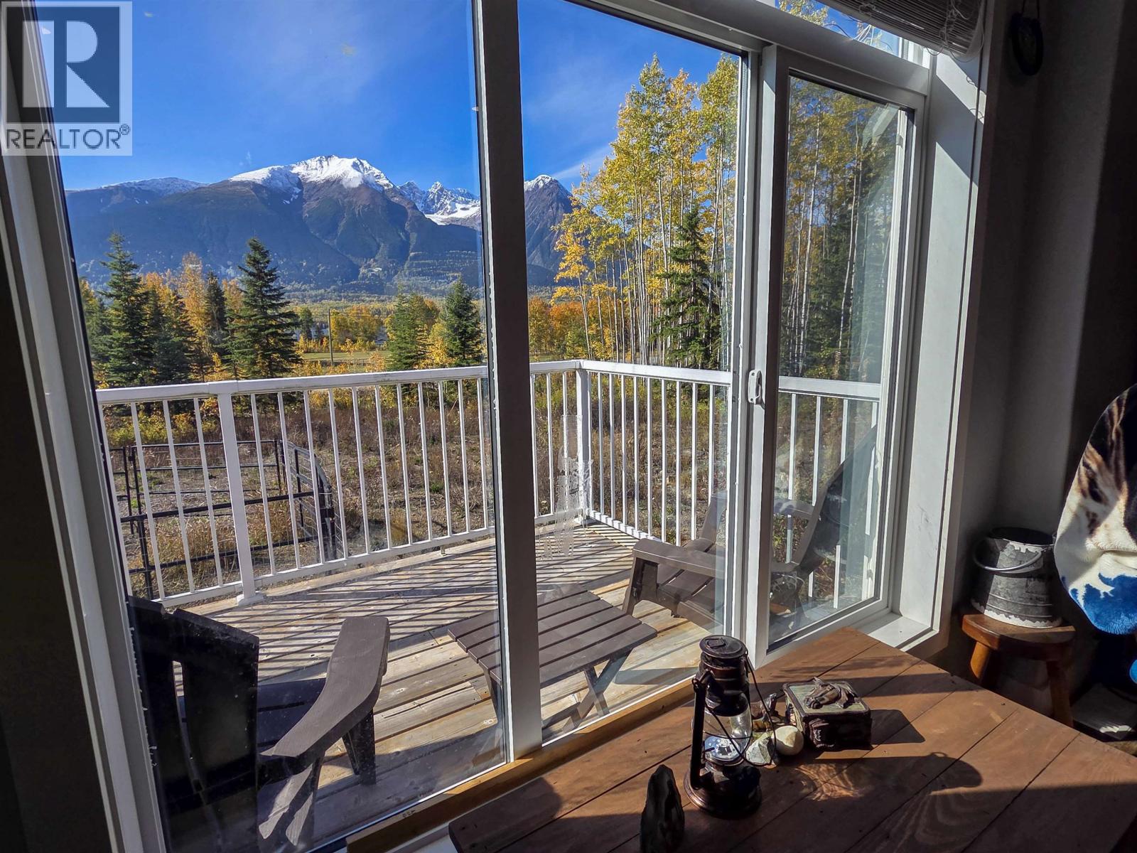 6380 DAWSONS LANE, Smithers