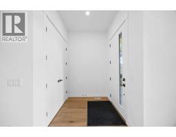 523 55 Avenue SW - photo 4