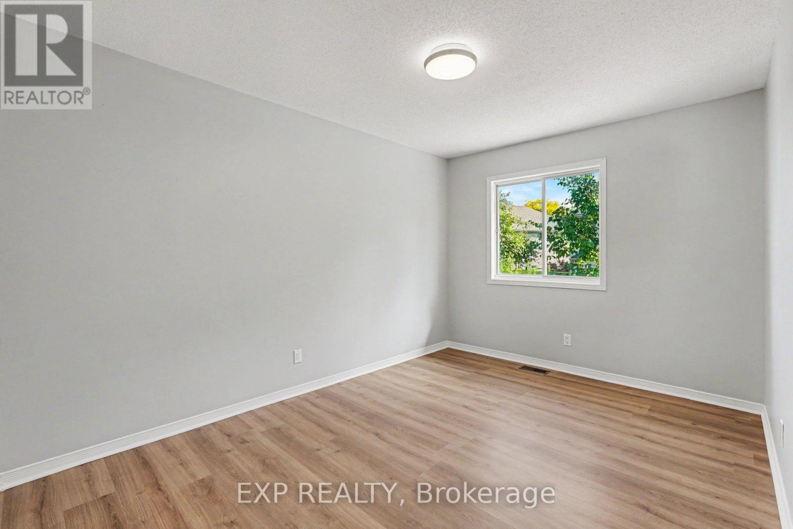 173 BEATRICE DRIVE - 21