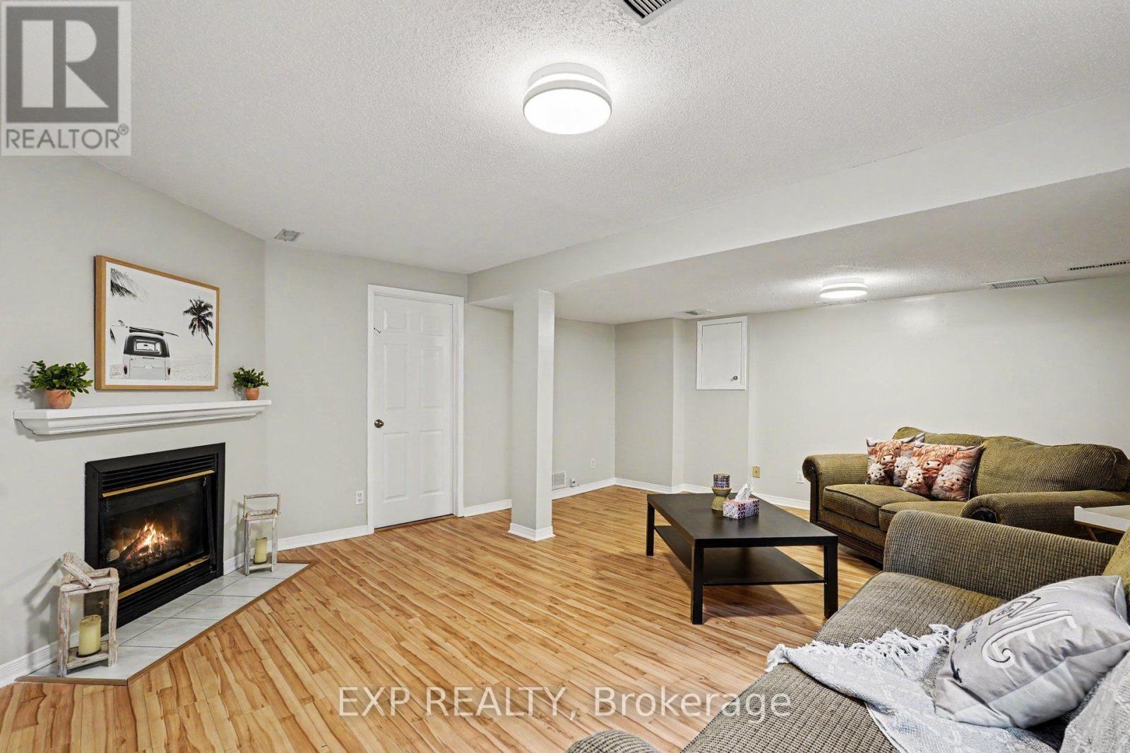 173 BEATRICE DRIVE - 24