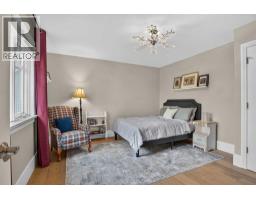 5pc Bathroom - 3017 3 Street Sw, Calgary, AB T2S1V2 Photo 10