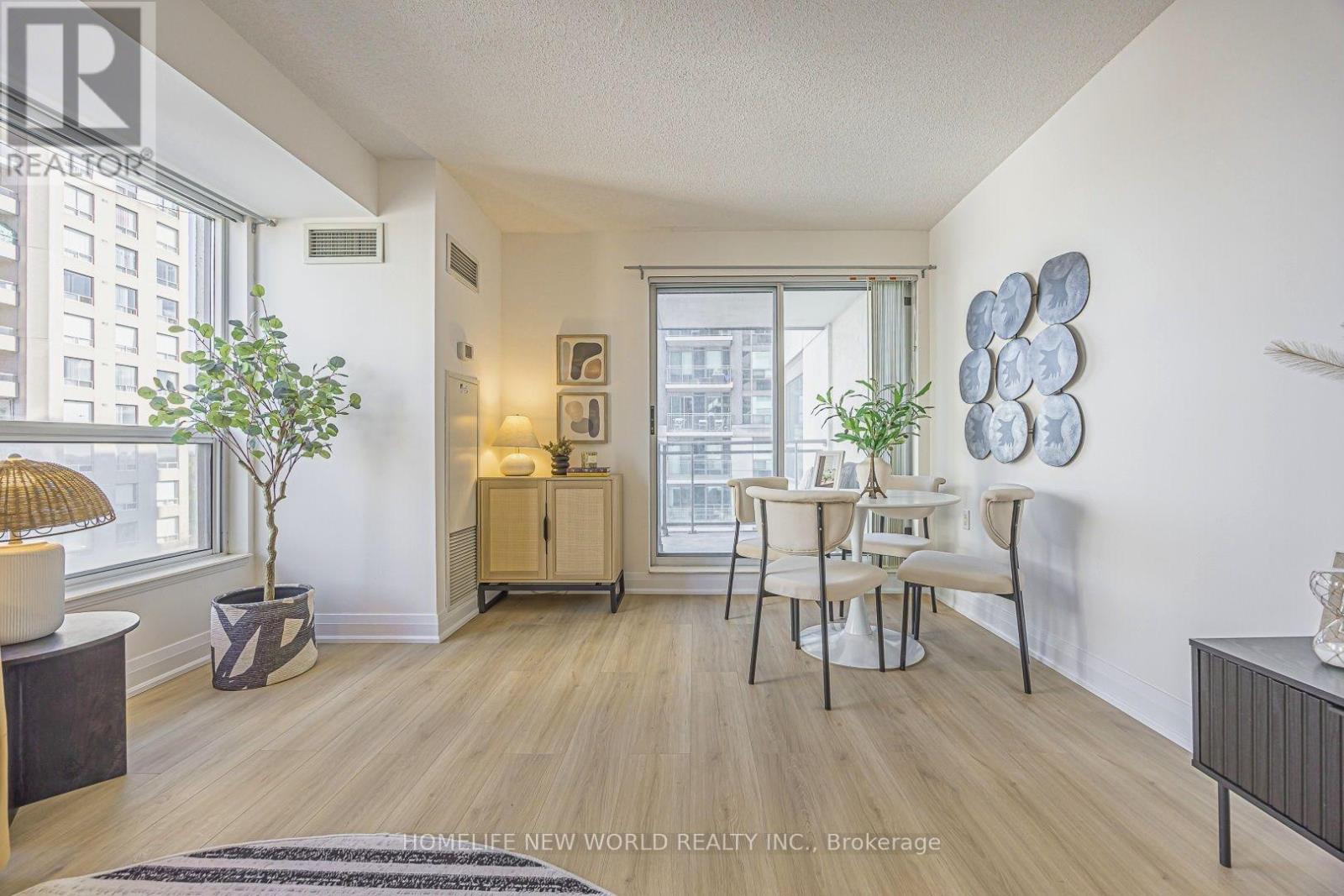 1501- 21 Hillcrest Avenue, Toronto, ON photo 13