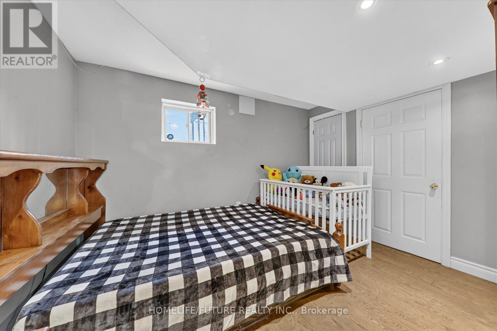 361 STROUDS LANE - 41
