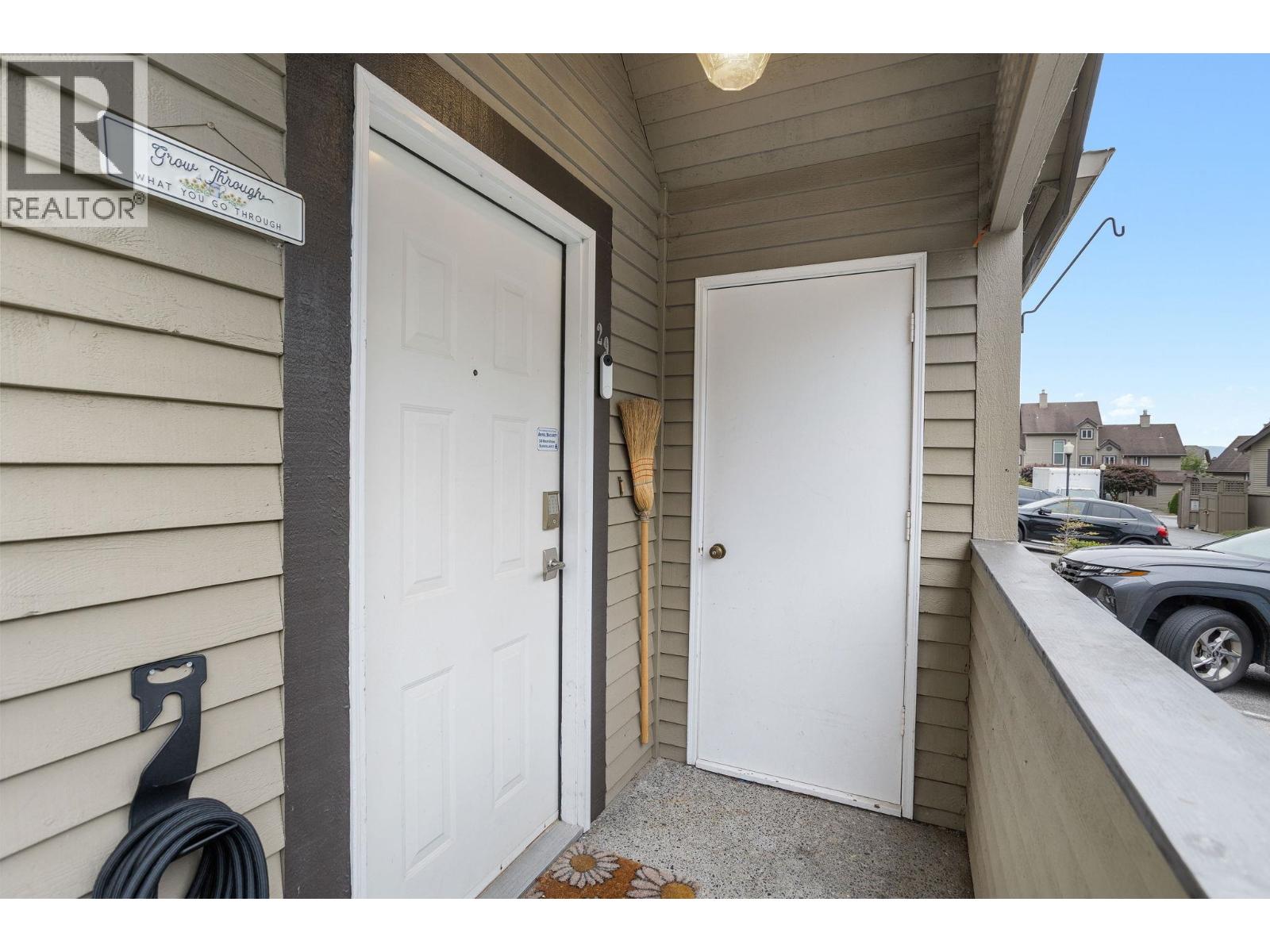 29 2736 ATLIN PLACE, Coquitlam