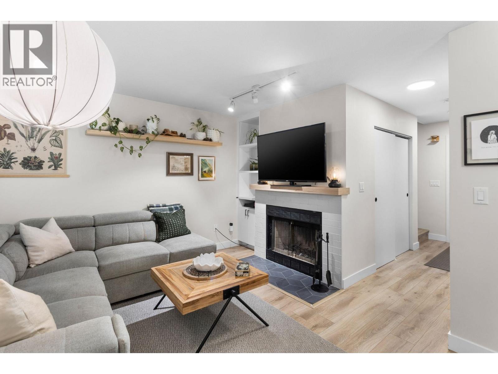 29 2736 ATLIN PLACE, Coquitlam