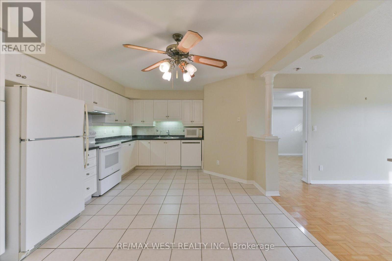 Photo 14 of 319 - 7373 Martin Grove Road, Vaughan (Vaughan Grove)