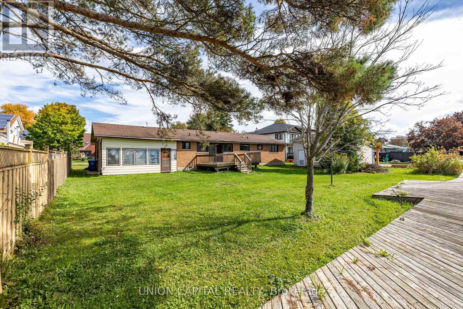 64 Canal Street, Georgina, ON photo 22