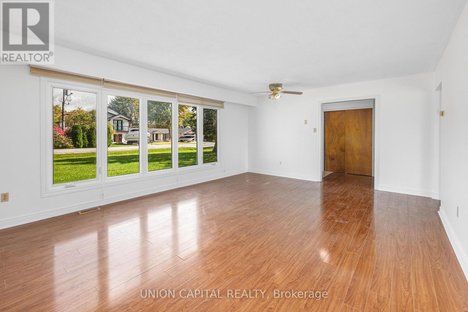 64 Canal Street, Georgina, ON photo 8