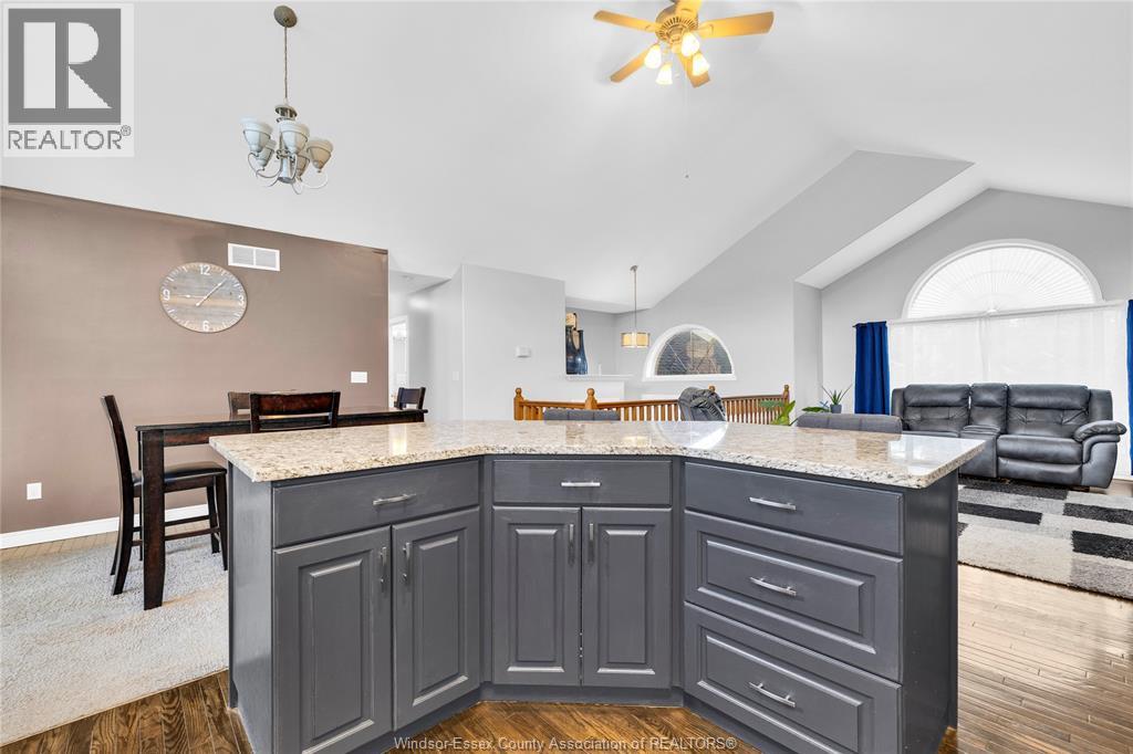 237 Woodview Drive — photo 8