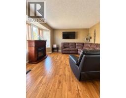 Family room - 86 Harolds Hllow, Whitecourt, AB T7S1C4 Photo 11