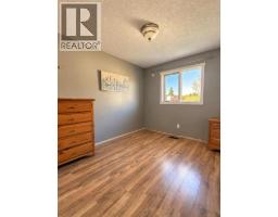 86 Harolds Hllow, Whitecourt, AB T7S1C4 Photo 18