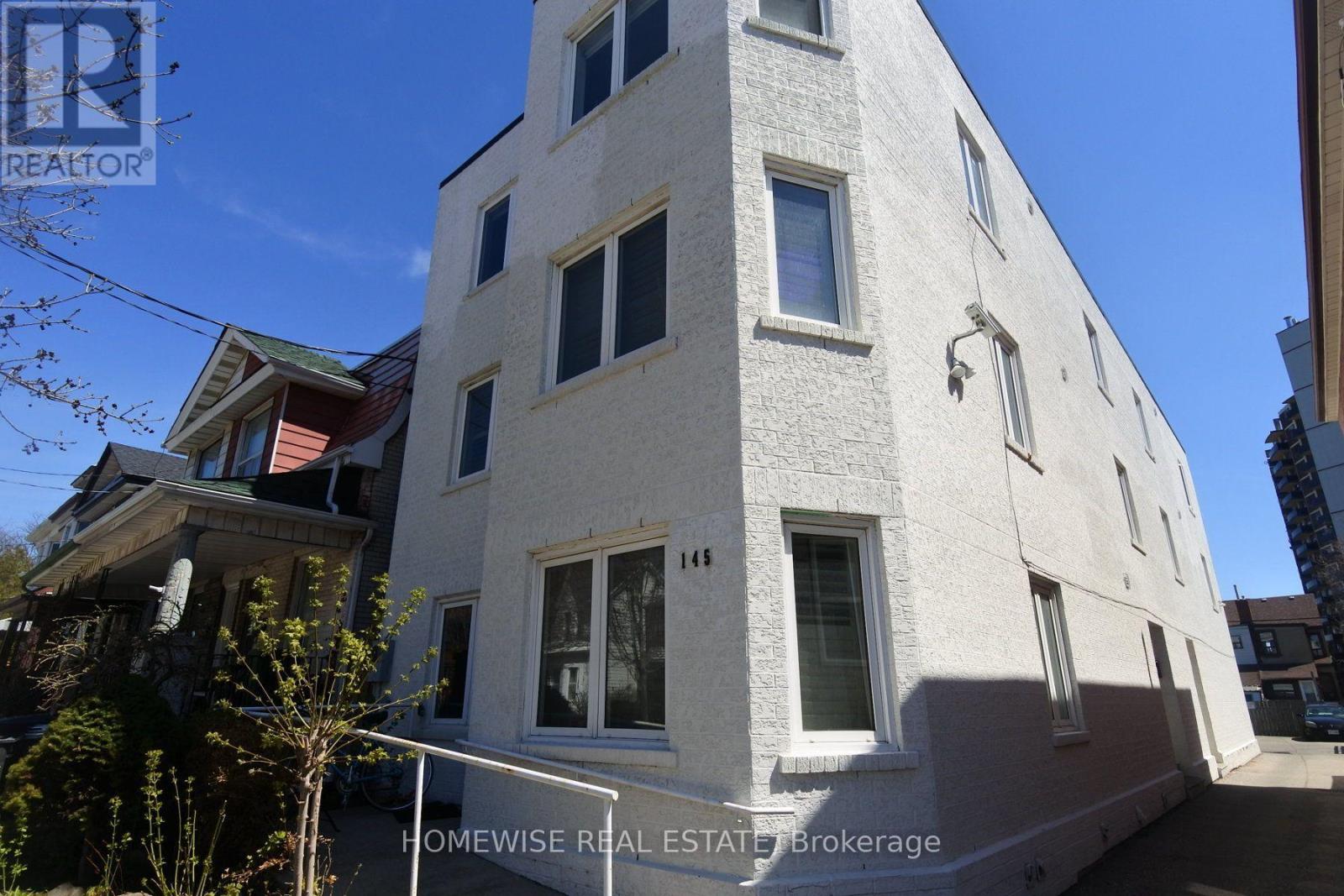 Photo of 145 Lansdowne Avenue