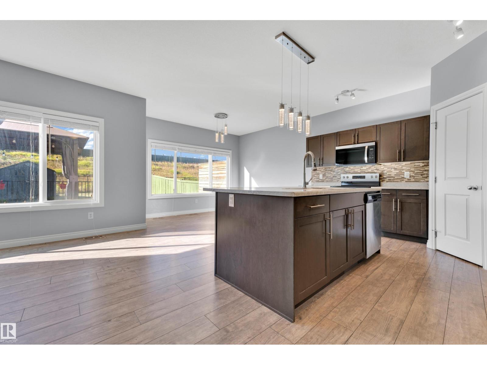 4359 126 AV NW - 13