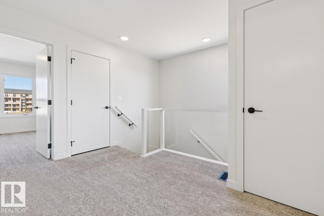 353 Rankin DR - 23