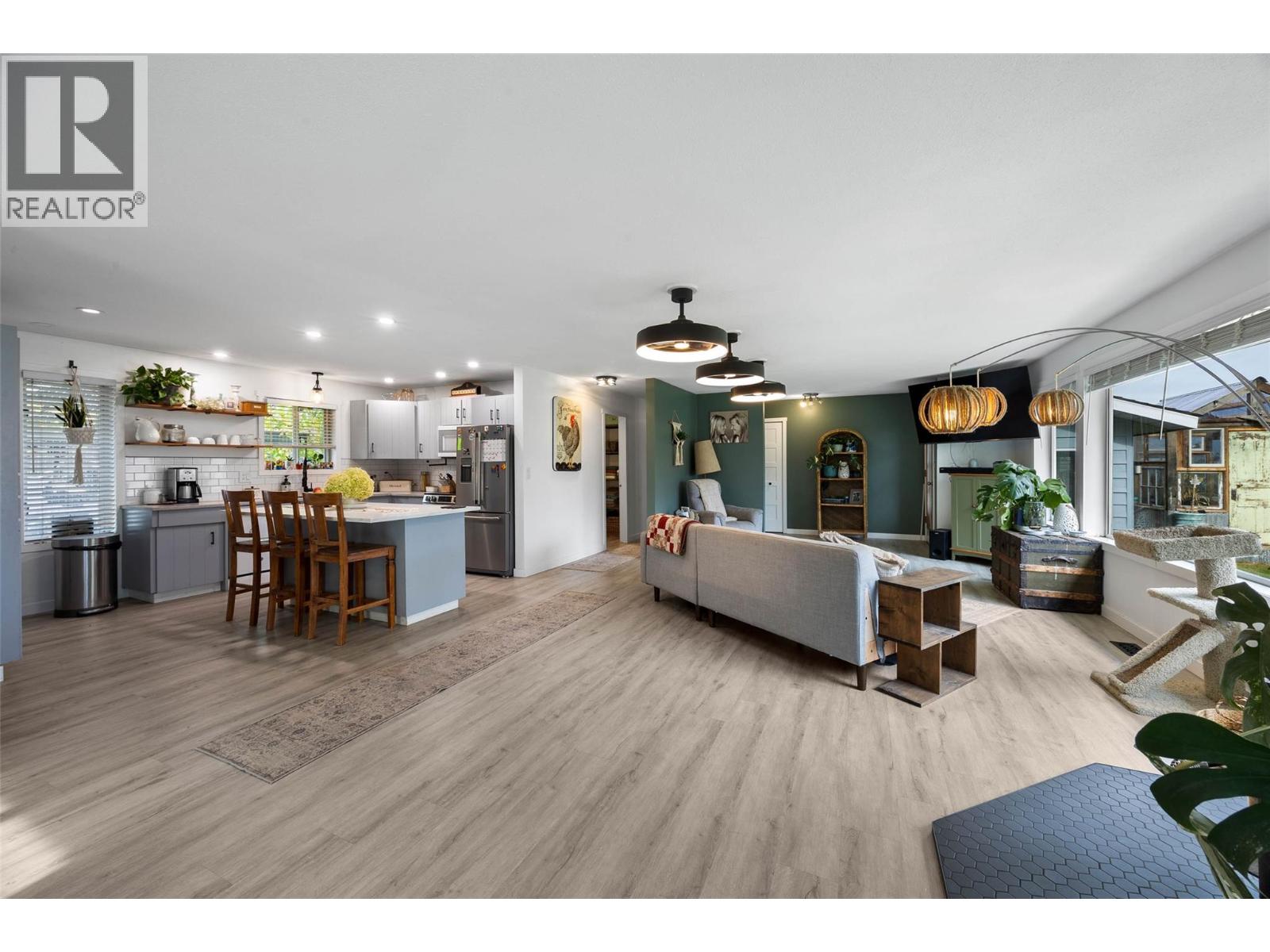 850 INSKIP Road - Image 11
