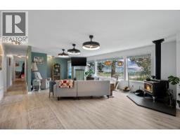 Kitchen - 850 Inskip Road, Kamloops, BC V2B8N7 Photo 9