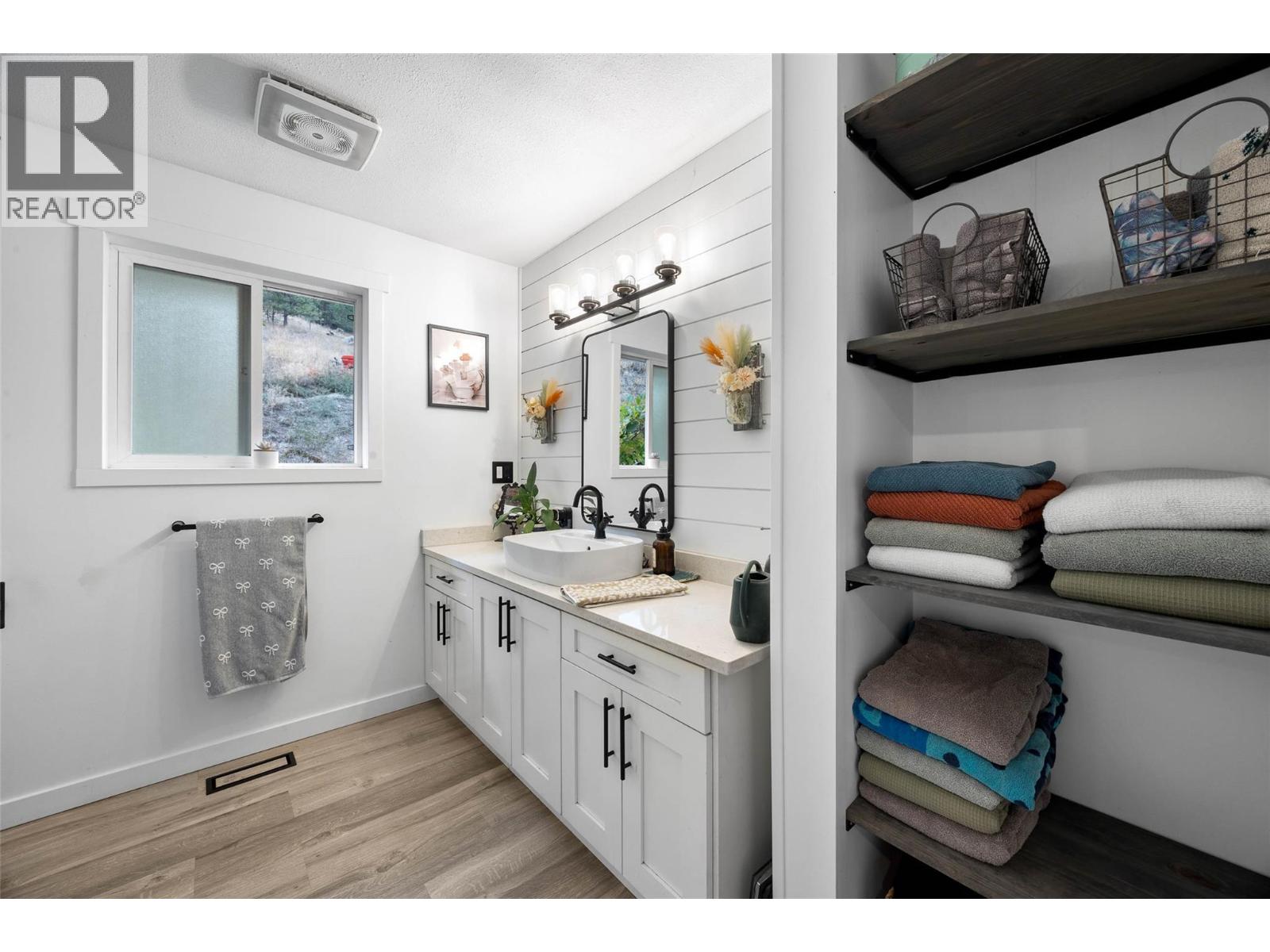 850 INSKIP Road - 26