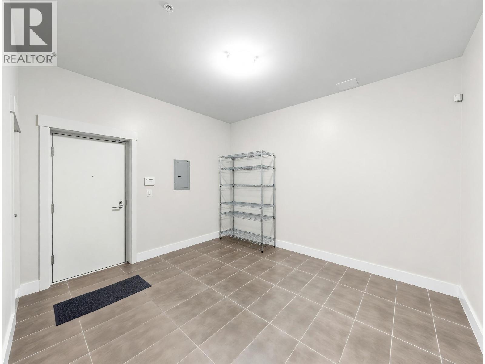 Photo of 5978 OAK STREET 18