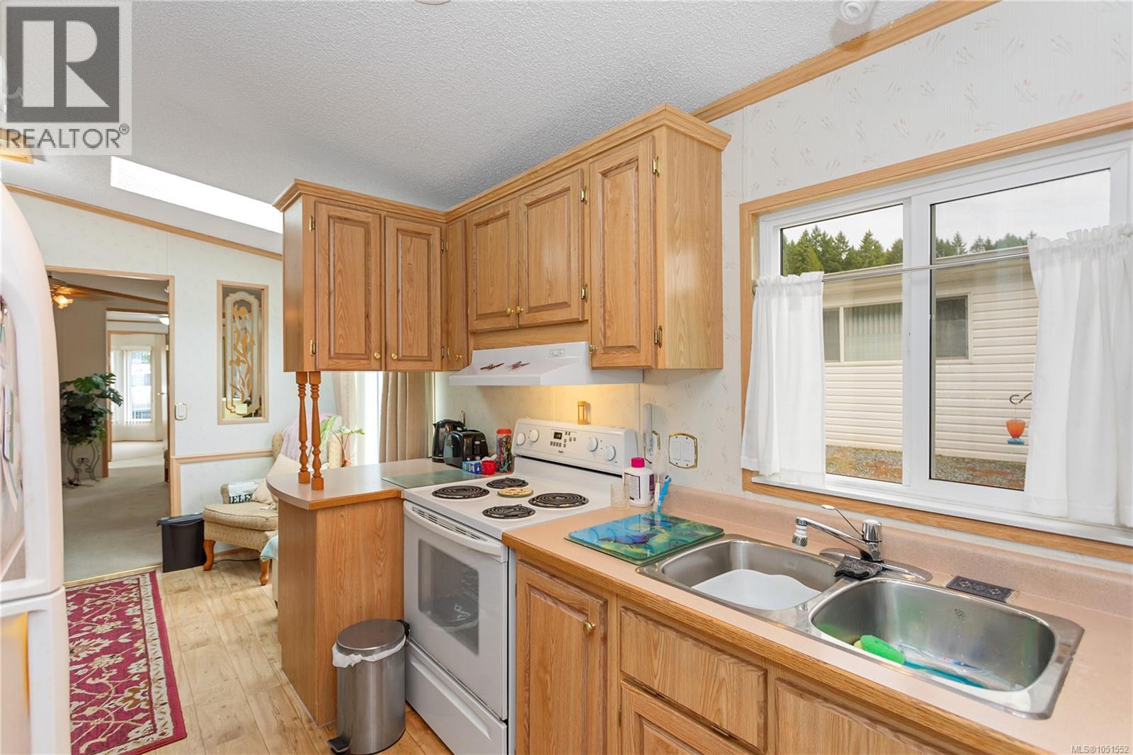 #39 1048 Murchie Way - Image 4