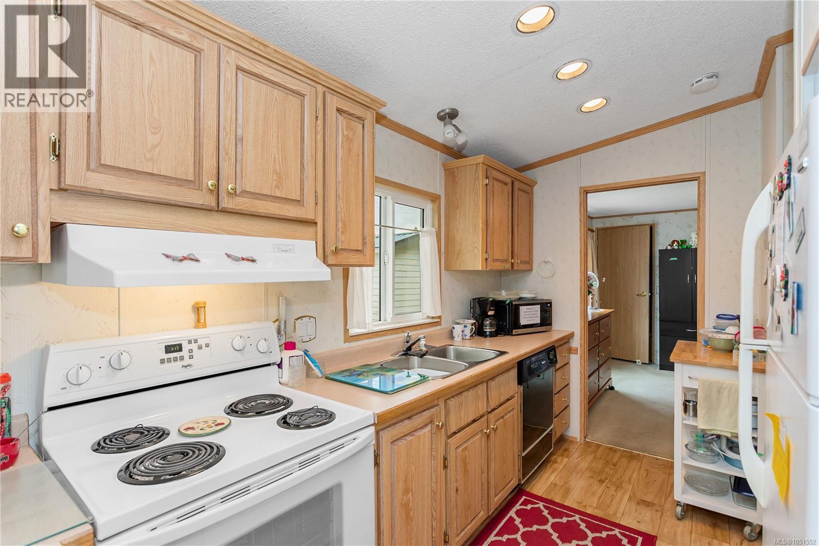 #39 1048 Murchie Way - Image 3