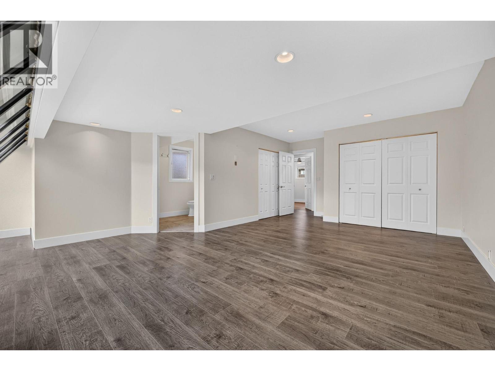 2571 Pineridge Place, West Kelowna