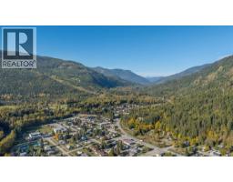 514 Davies Avenue, Salmo, BC V0G1Z0 Photo 36