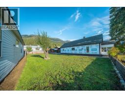 Primary Bedroom - 514 Davies Avenue, Salmo, BC V0G1Z0 Photo 7