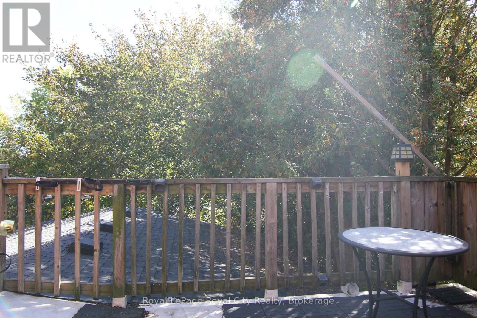 98 Waterloo Avenue — photo 34