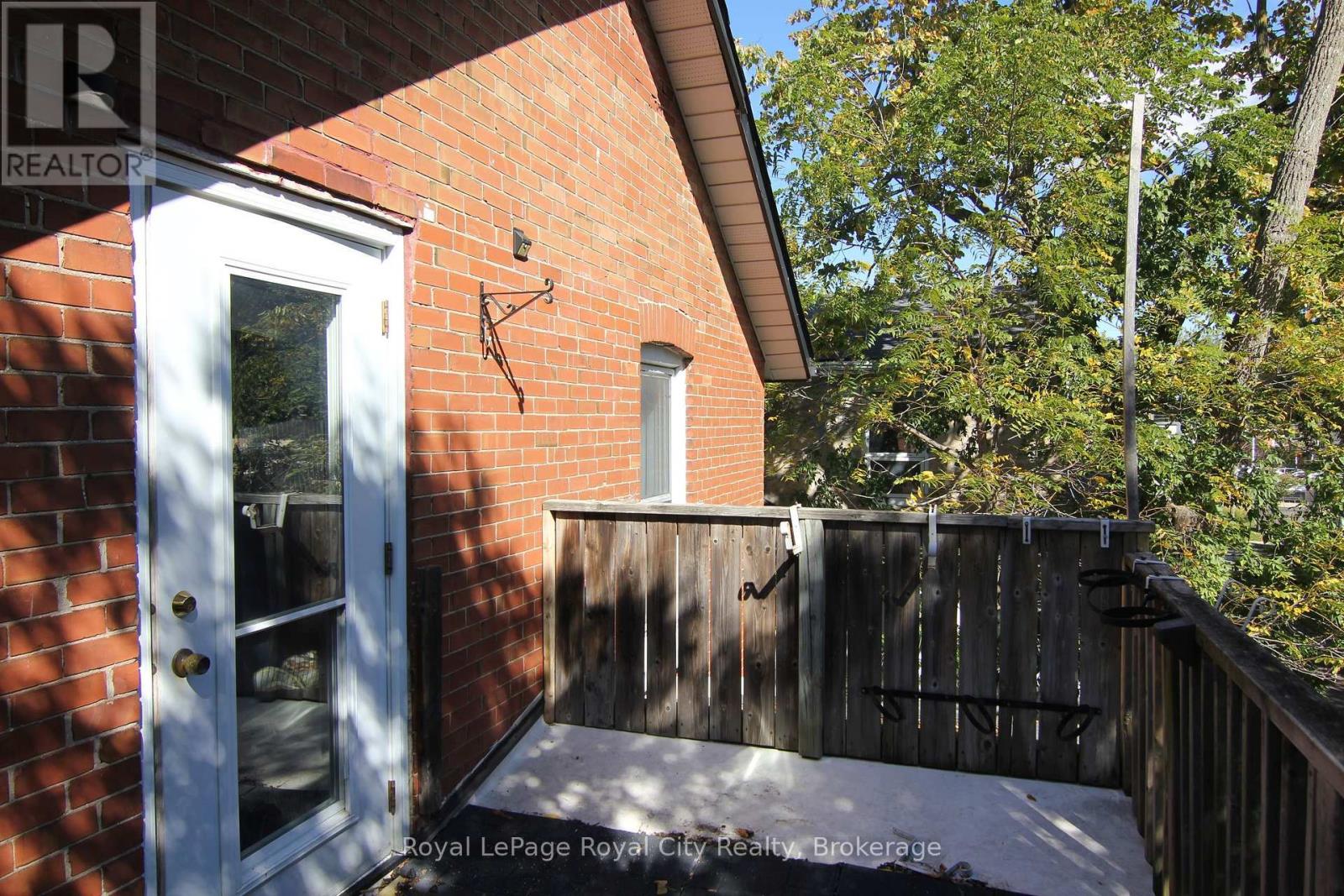 98 Waterloo Avenue — photo 36
