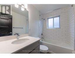 809 - 285 Erb Street W, Waterloo, ON N2L1W4 Photo 6