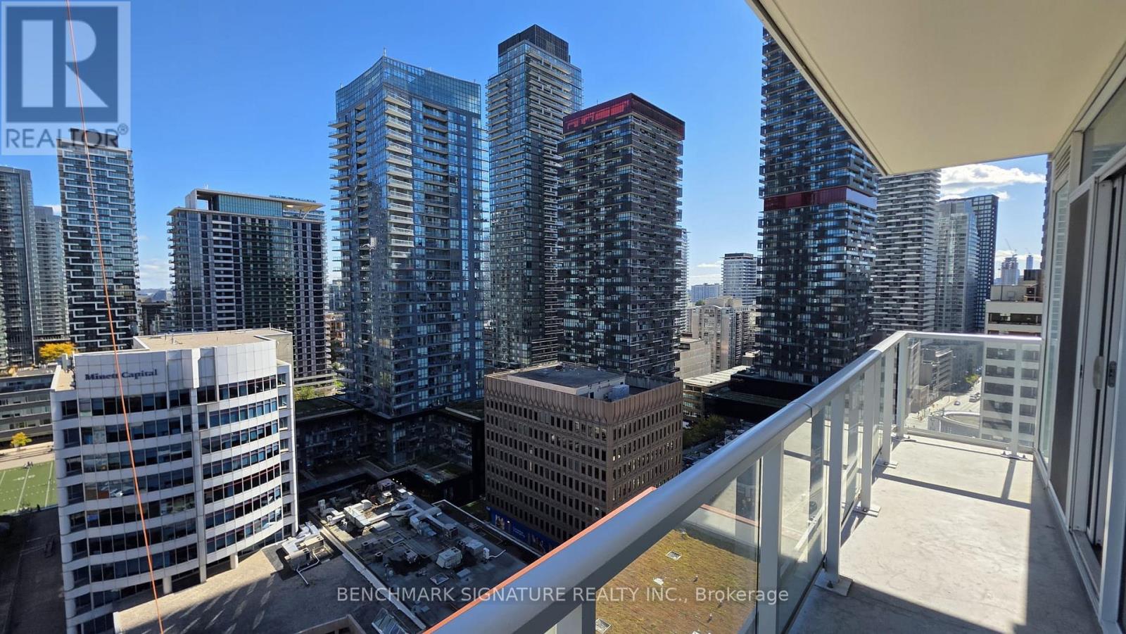 33 Helendale Avenue — photo 24