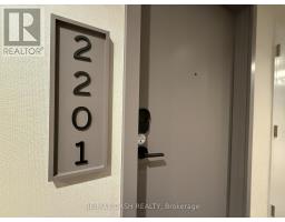 2201 - 634 Church Street, Toronto, ON M4Y0G9 Photo 10
