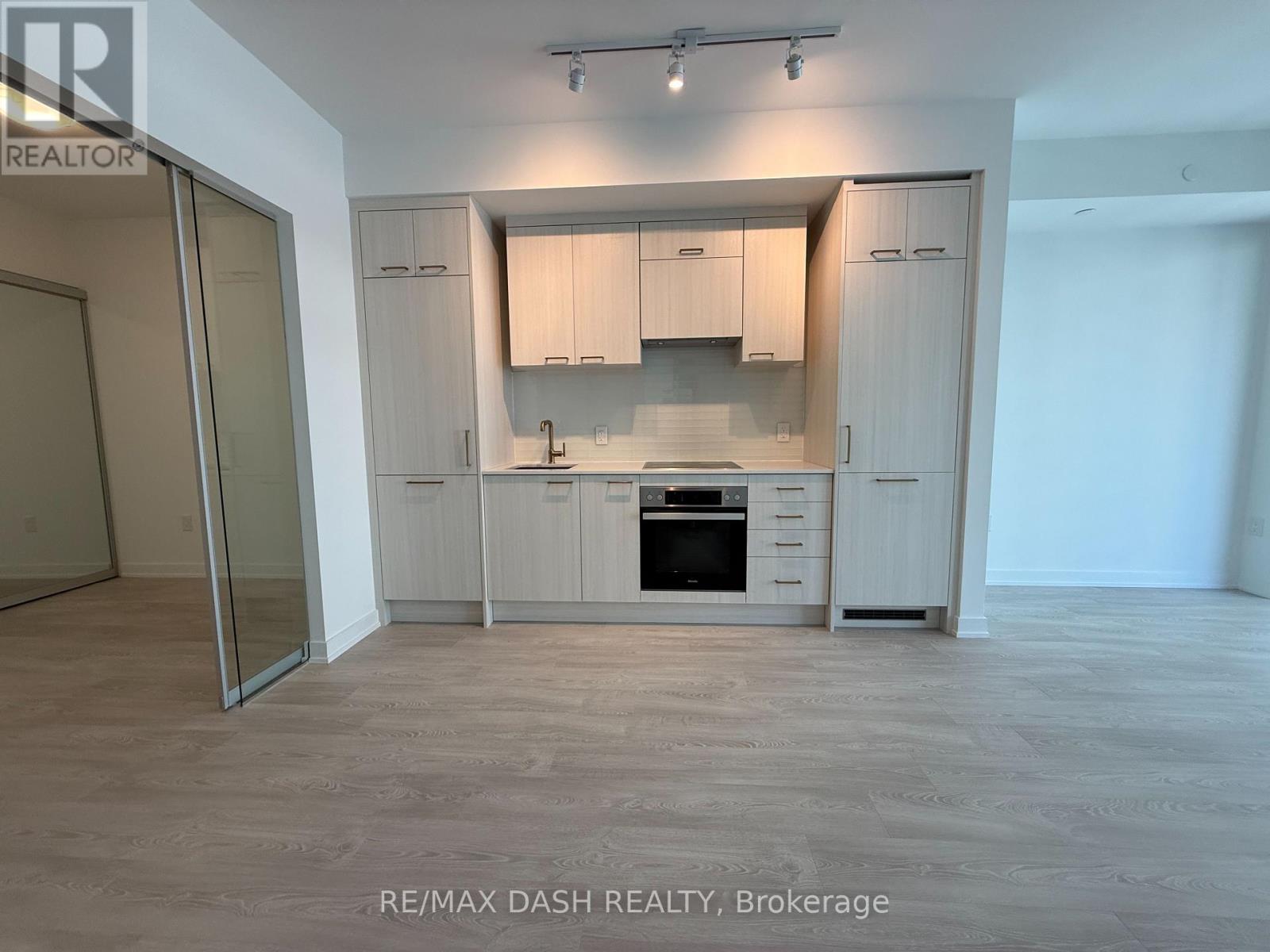 634 Church Street — photo 16