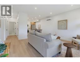 101 7057 Central Saanich Rd, Central Saanich, BC V8M1Y3 Photo 11