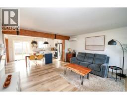 1073 Rockland Drive, photo 5