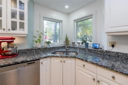 4pc Bathroom - 164 Hillmartin Drive, Winnipeg, MB R3T5L5 Photo 11