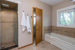 164 Hillmartin Drive, Winnipeg, MB R3T5L5 Photo 31